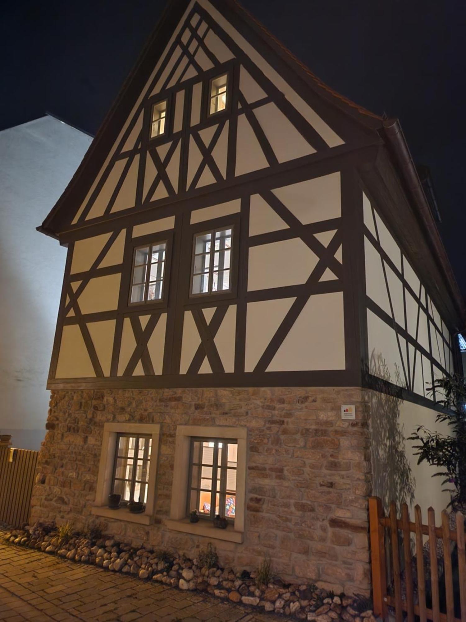Aussergewoehnliches, Historisches, Spaetgotisches Wohnhaus Von 1519, Gries 5 게라 외부 사진